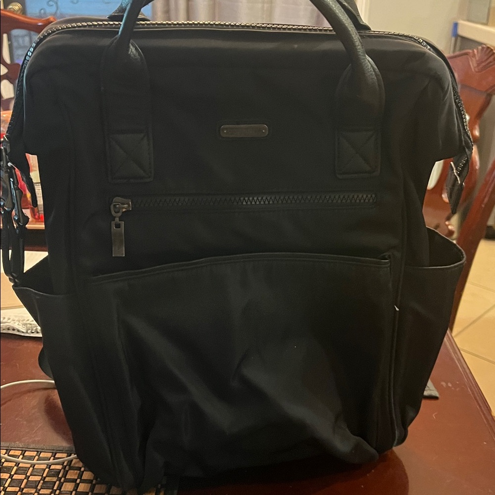Baggallini soho backpack
